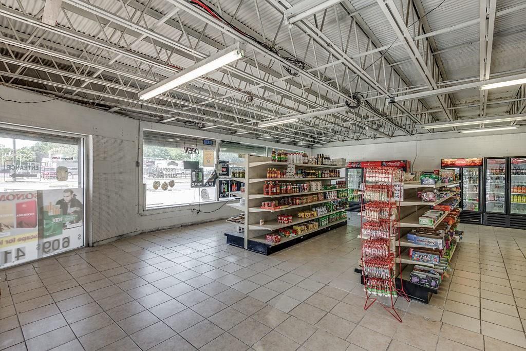 1232 S Hampton Rd, Dallas, TX 75208